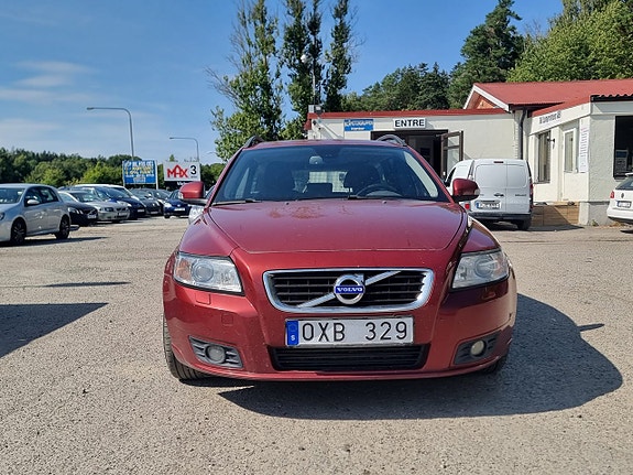 Volvo V50 4 of 21