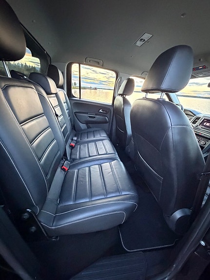 Volkswagen Amarok 21 of 25
