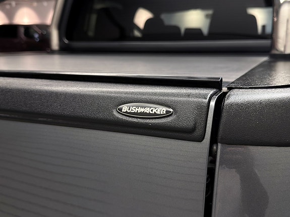 Volkswagen Amarok 21 of 23