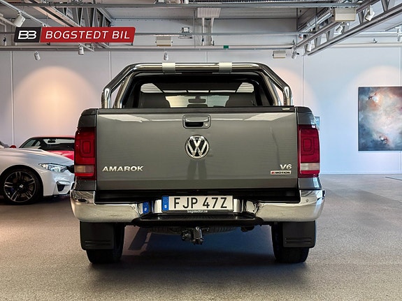 Volkswagen Amarok 6 of 23