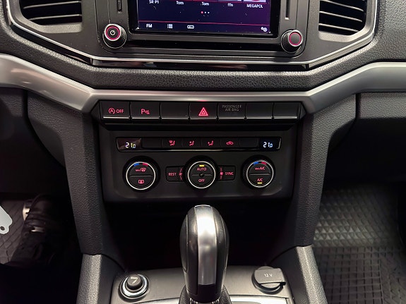 Volkswagen Amarok 23 of 23