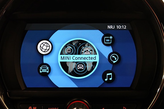 MINI Clubman Cooper S 11 of 17
