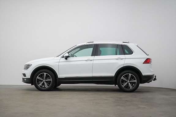 Volkswagen Tiguan 2 of 23