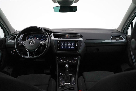Volkswagen Tiguan 16 of 23
