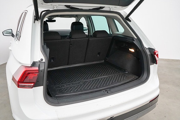 Volkswagen Tiguan 18 of 23
