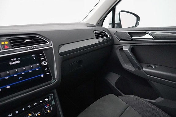 Volkswagen Tiguan 10 of 23