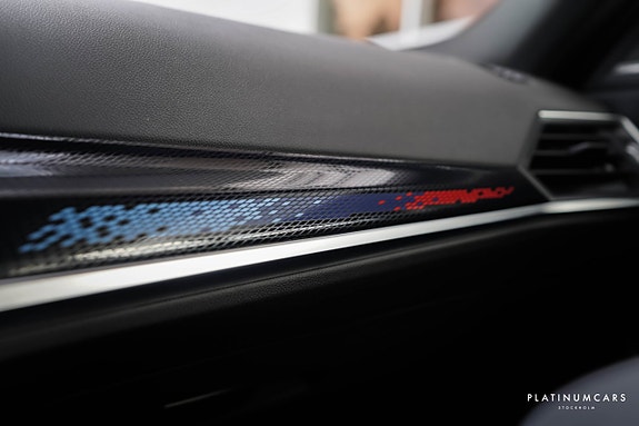 BMW M240i 16 of 21