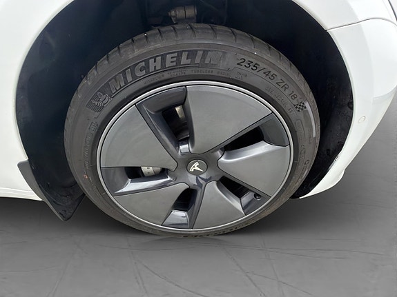 Tesla Model 3 30 of 30