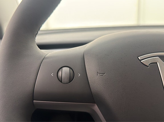 Tesla Model 3 25 of 30