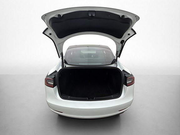 Tesla Model 3 9 of 30