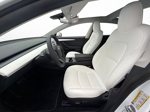 Tesla Model 3 15 of 30