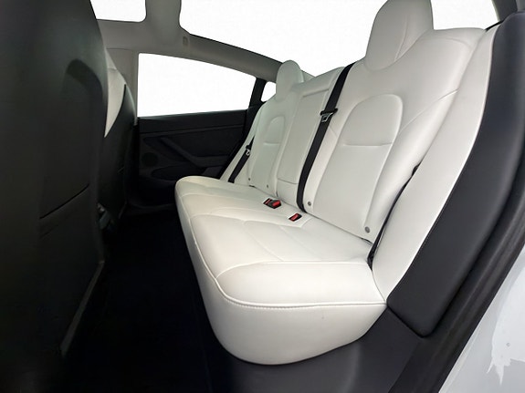 Tesla Model 3 12 of 30