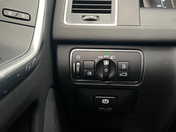 Volvo XC60 23 of 27
