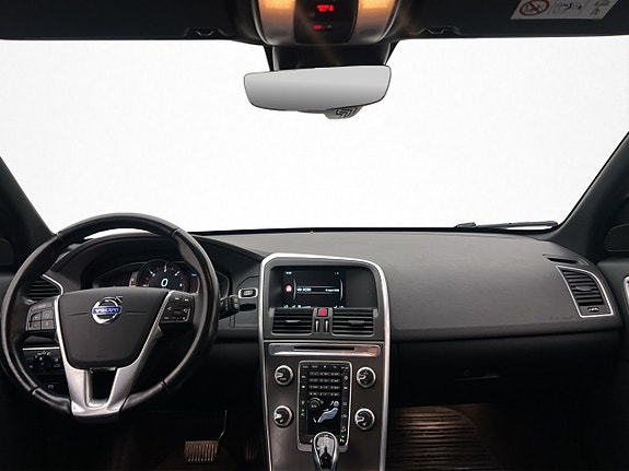 Volvo XC60 13 of 27