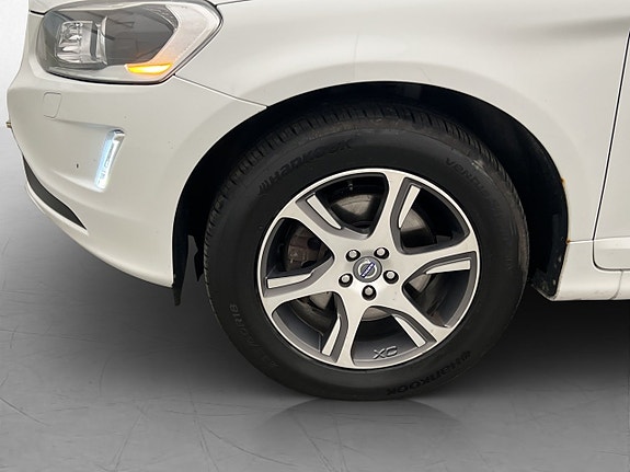 Volvo XC60 24 of 27