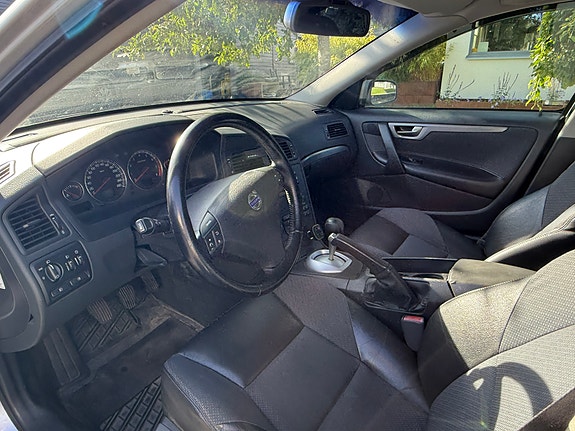Volvo S60 5 of 8