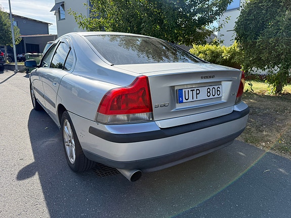 Volvo S60 2 of 8