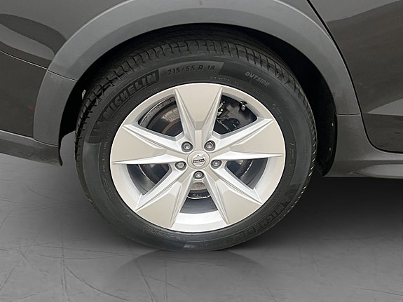 Volvo V60 Cross Country 30 of 30