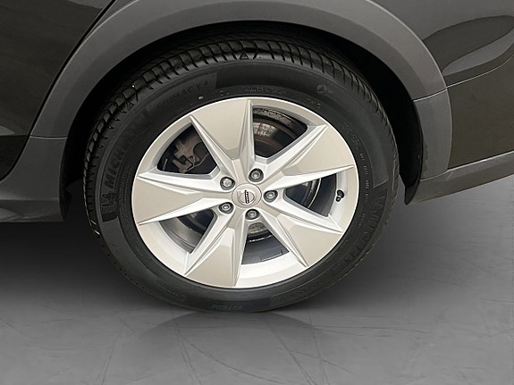Volvo V60 Cross Country 29 of 30