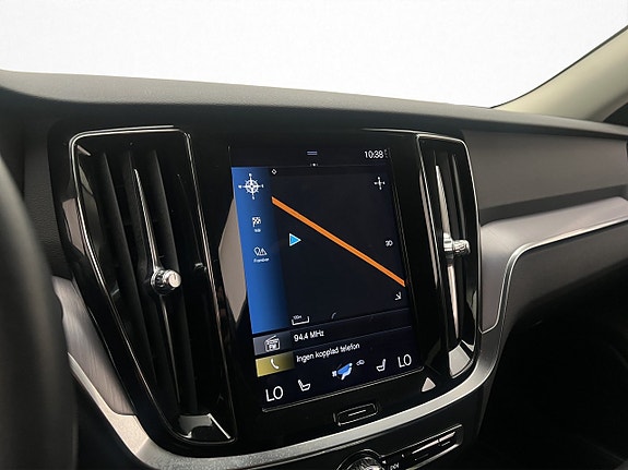 Volvo V60 Cross Country 18 of 30