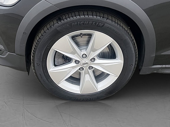 Volvo V60 Cross Country 28 of 30