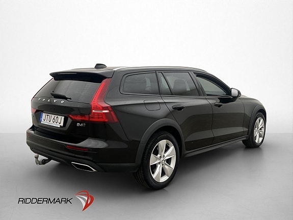 Volvo V60 Cross Country 6 of 30