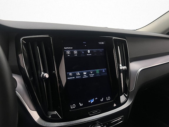 Volvo V60 Cross Country 19 of 30
