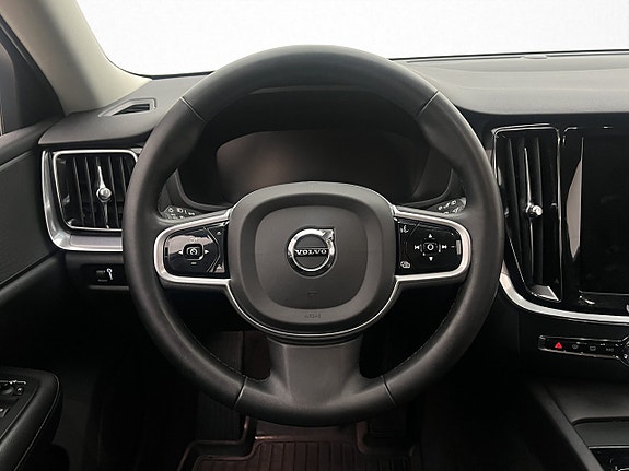 Volvo V60 Cross Country 13 of 30