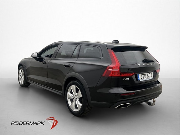 Volvo V60 Cross Country 4 of 30