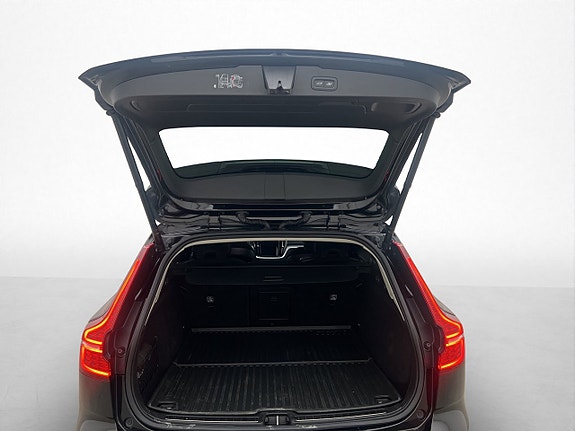 Volvo V60 Cross Country 9 of 30