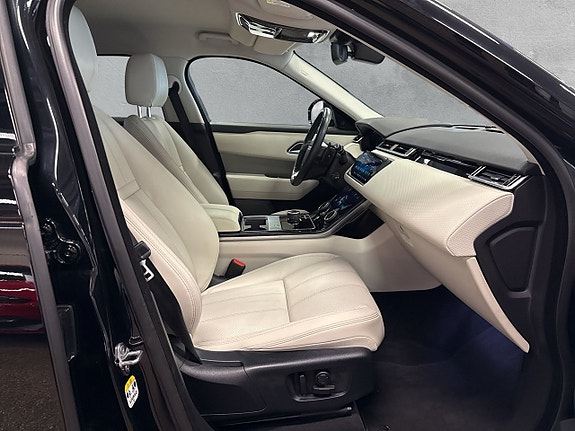 Land Rover Range Rover Velar 13 of 25