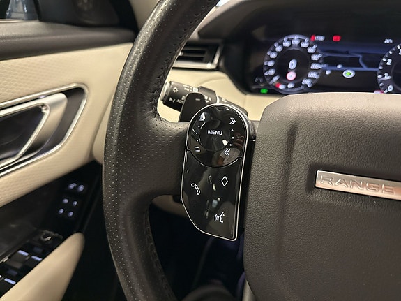 Land Rover Range Rover Velar 16 of 25