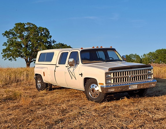 Chevrolet C30 2 of 9
