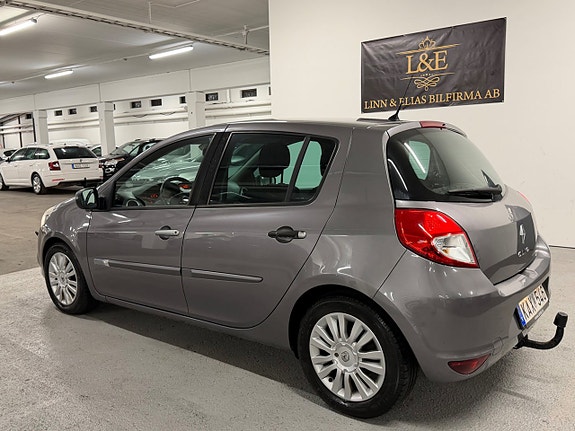 Renault Clio 2 of 13
