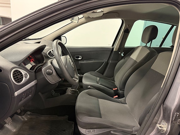 Renault Clio 9 of 13