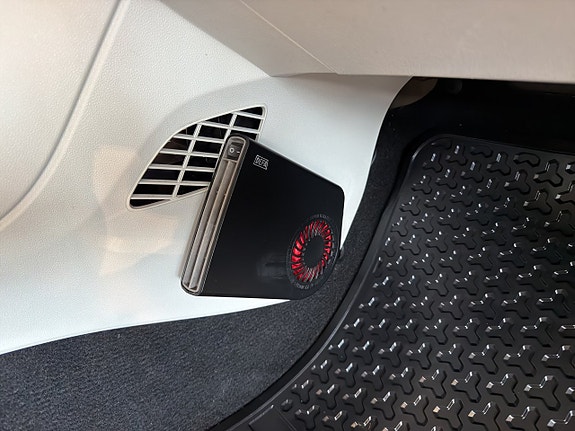 Volkswagen e-Up! 19 of 22