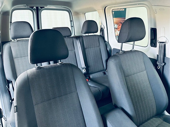 Volkswagen Caddy 12 of 14