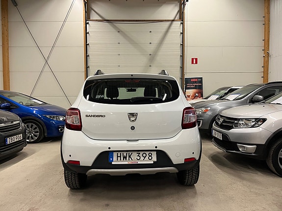 Dacia Sandero Stepway 4 of 17