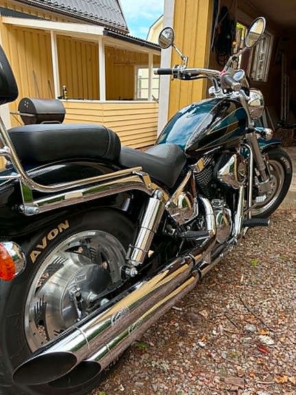 Suzuki VZ800 Marauder 6 of 6