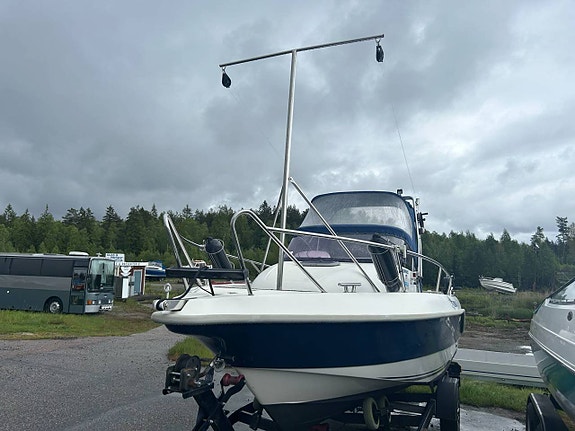 Galeon Galia 630WA -04 Johnson /Suzuki 140 hk 4-takt -05 bud 3 of 7