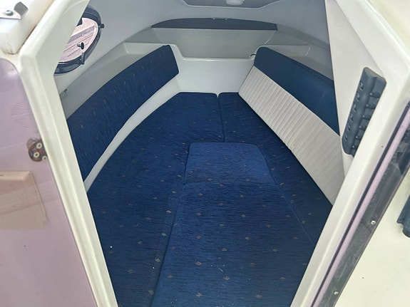 Galeon Galia 630WA -04 Johnson /Suzuki 140 hk 4-takt -05 bud 4 of 7