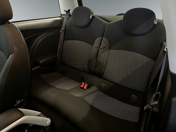 MINI Cooper 14 of 15