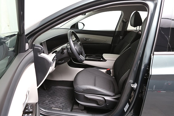 Hyundai Tucson 9 of 25