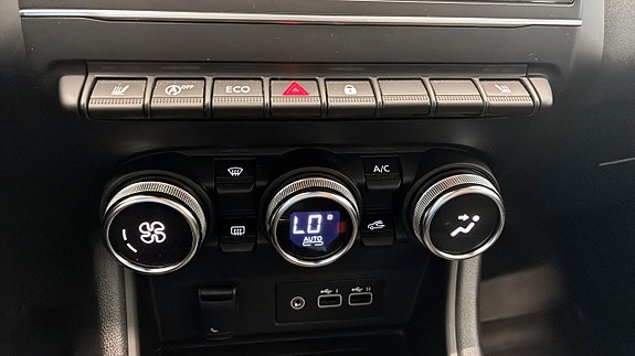 Renault Captur 19 of 23