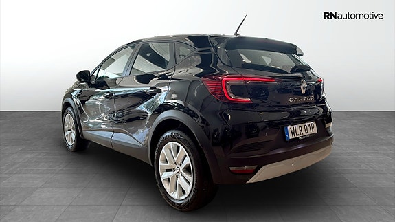 Renault Captur 3 of 23