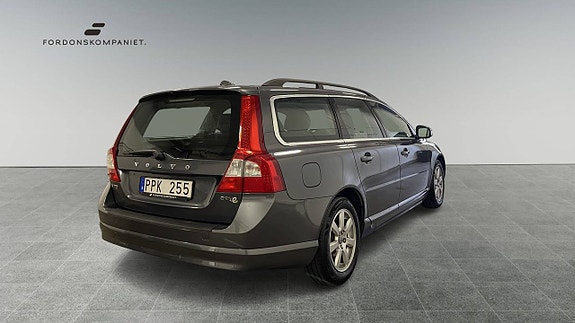 Volvo V70 6 of 21