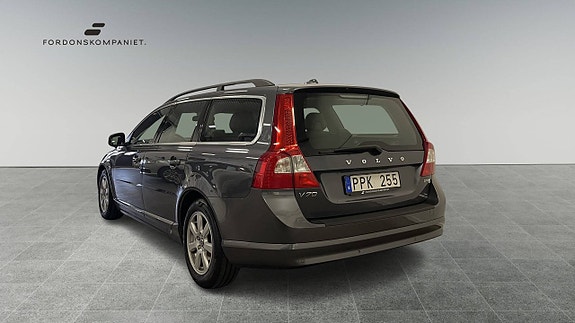 Volvo V70 4 of 21