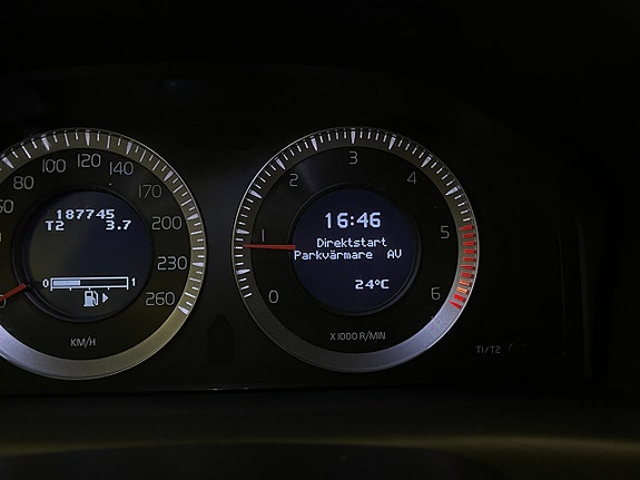 Volvo V70 17 of 21