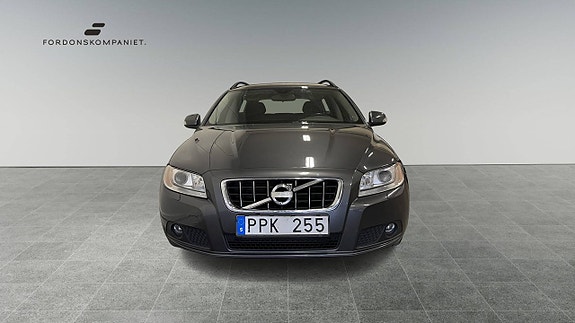 Volvo V70 2 of 21