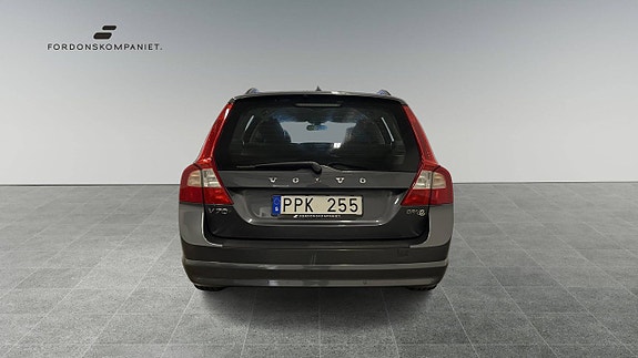 Volvo V70 5 of 21